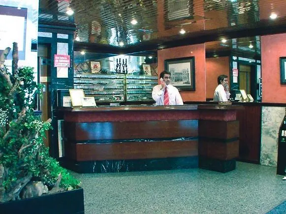 Hotel Leon-1