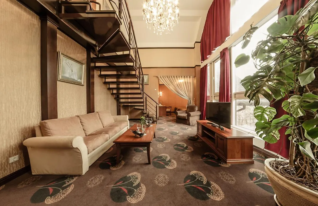 Park-Hotel Golosievo-1