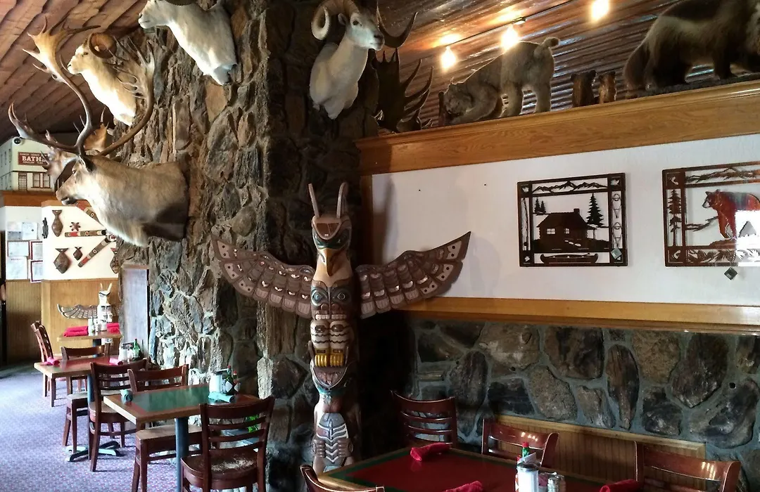 Totem Inn-1