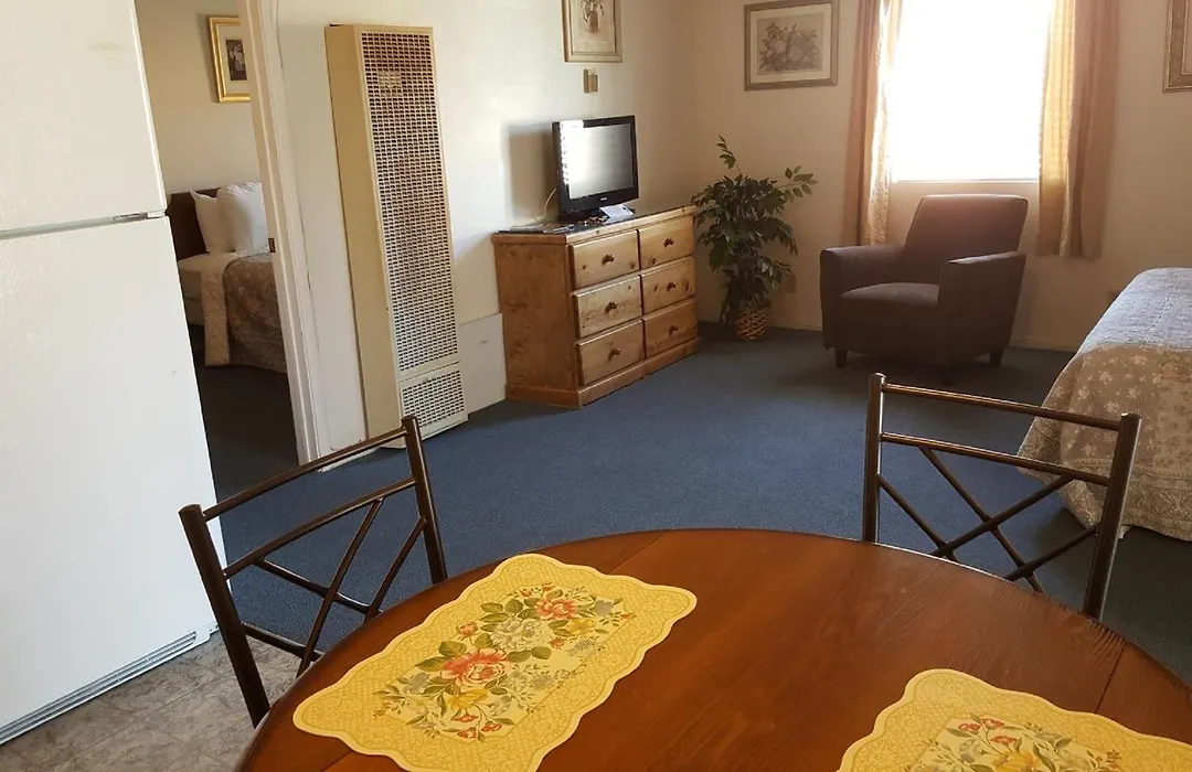 Bishop Village Motel-1