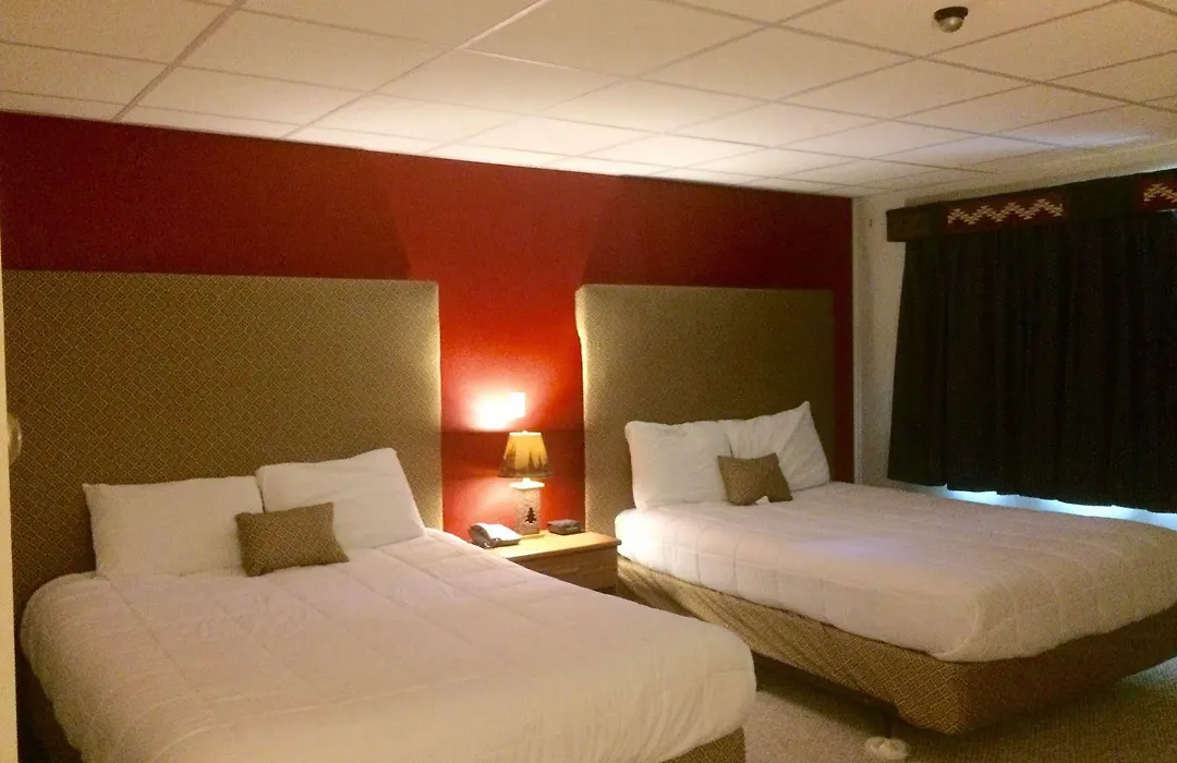 Forest Glen Inn-1