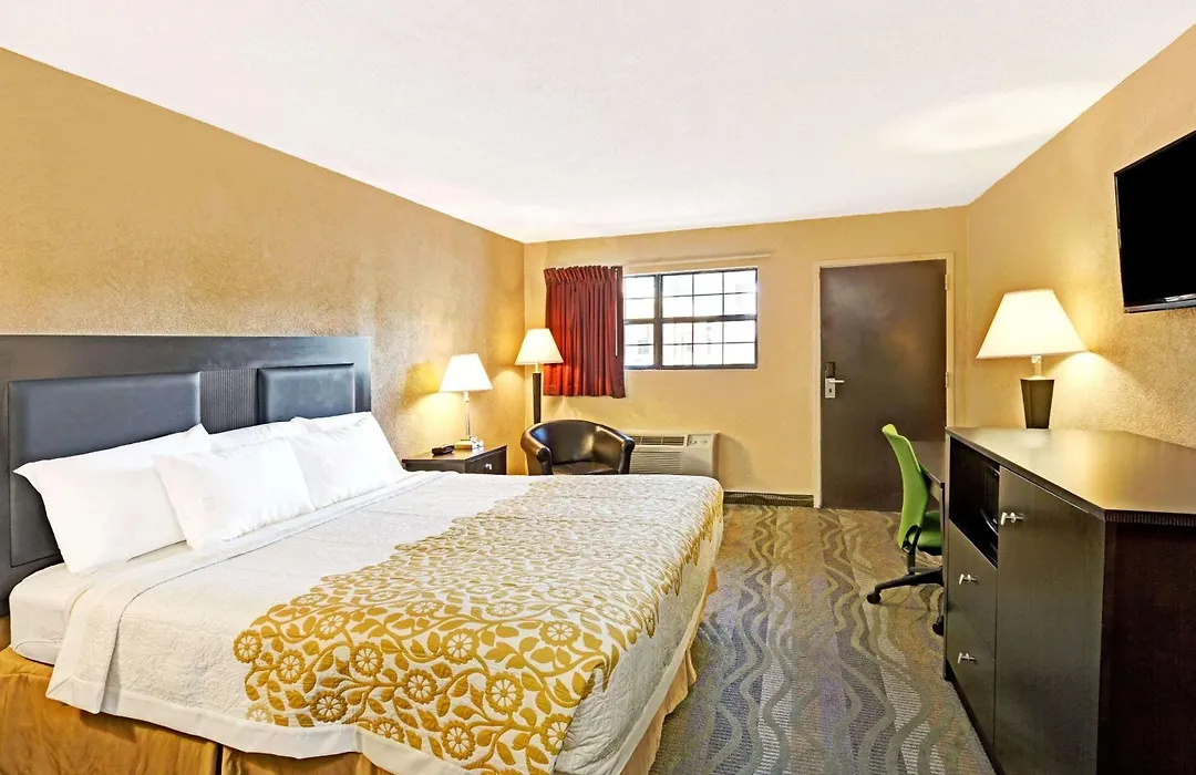 Days Inn By Wyndham Cherokee Near Casino-1