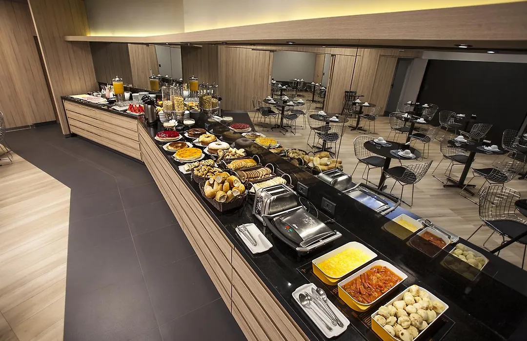 Max Plaza Hotel-1