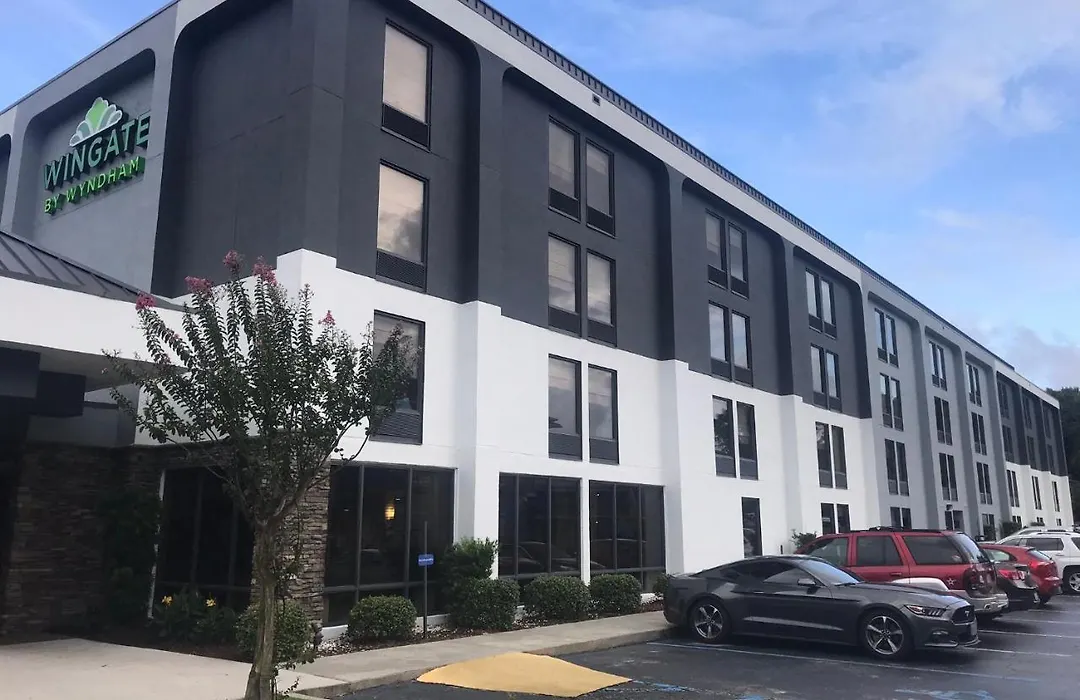 Wingate By Wyndham Charleston Coliseum-1