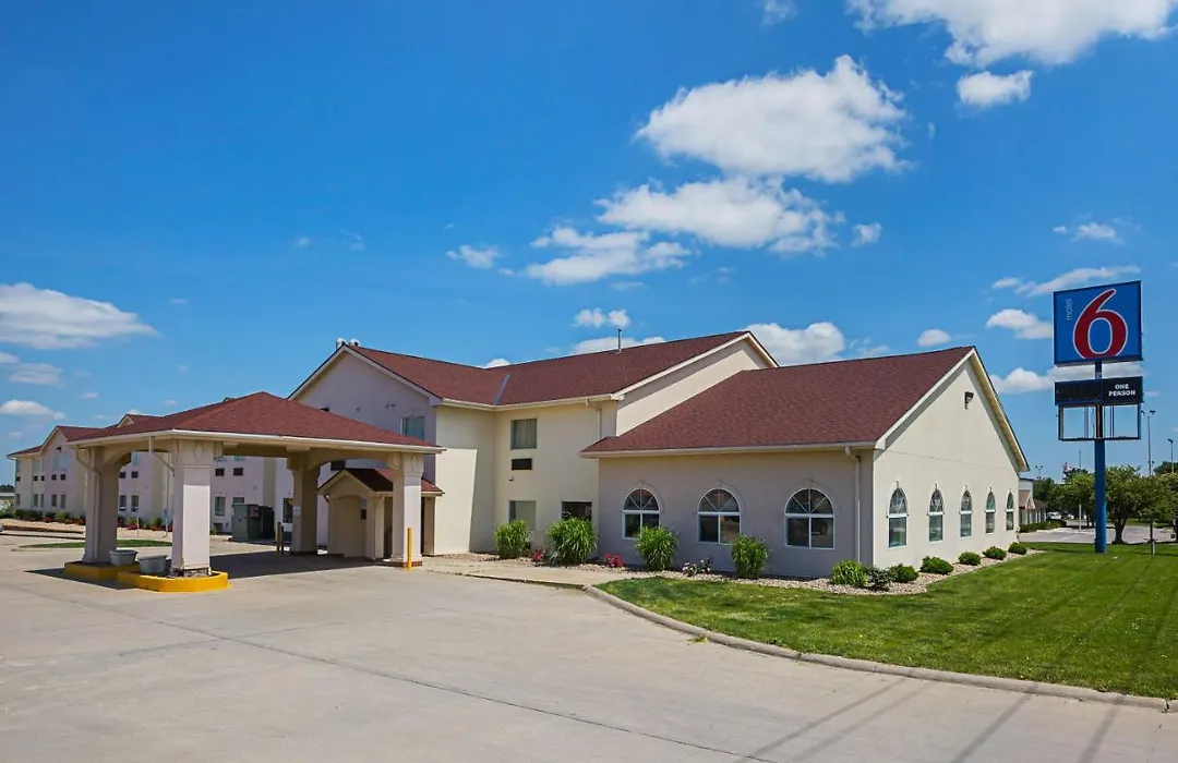 Motel 6 Omaha - Iat West-1