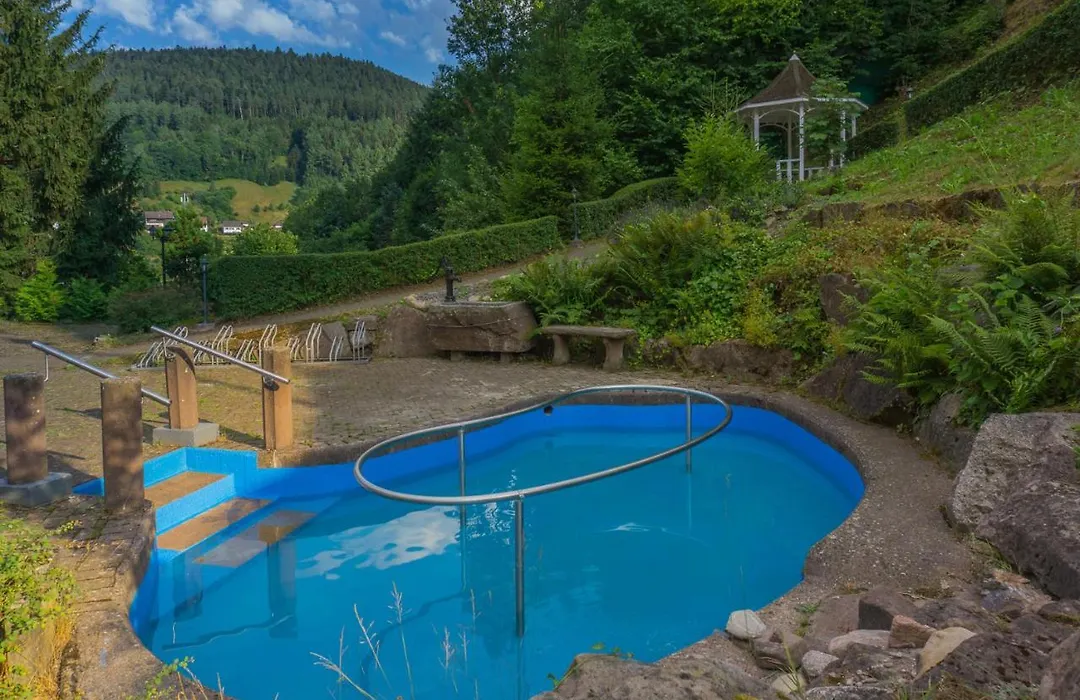 Kraehenbad Hotel-1