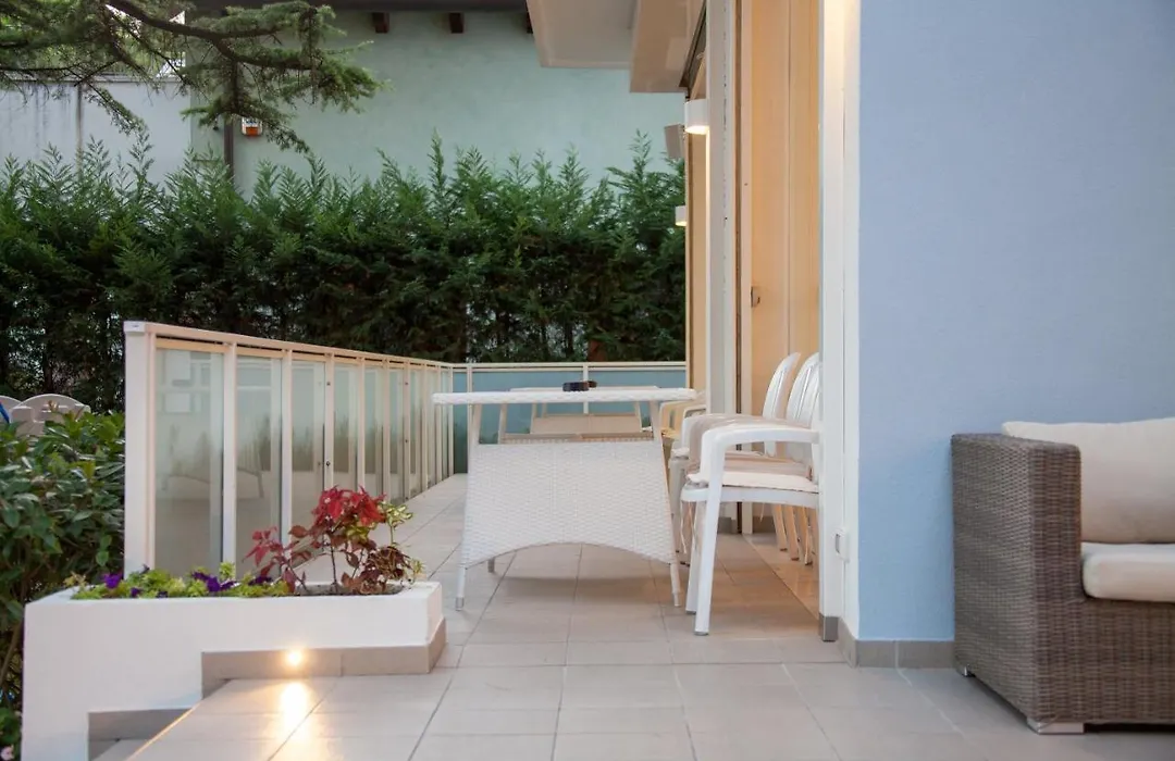 Hotel Albatros-1