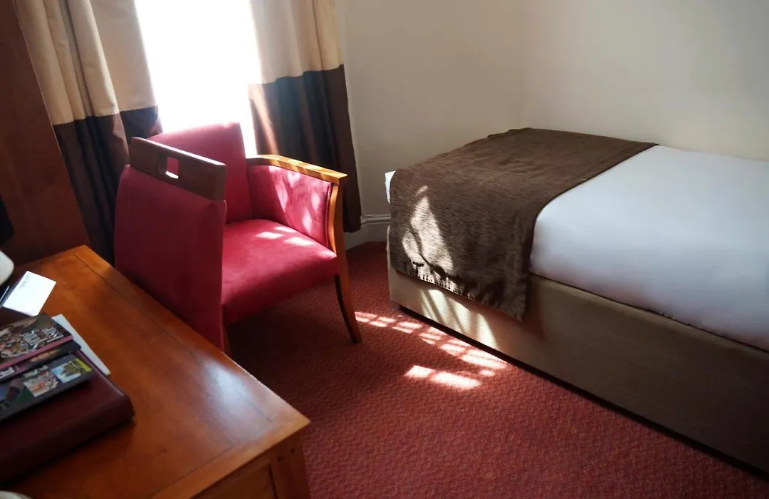 Royal Cambridge Hotel-1