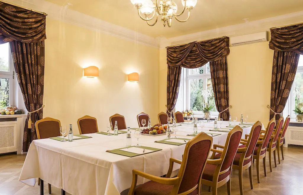 Althoff Schlosshotel Lerbach-1