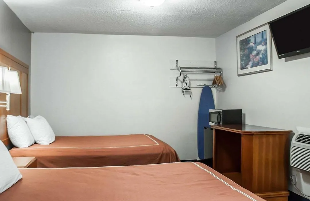 Rodeway Inn & Suites-1
