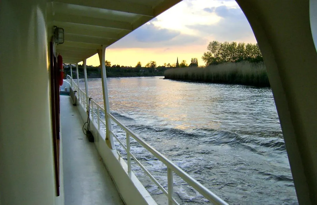 Hotelboat Quo Vadis-1