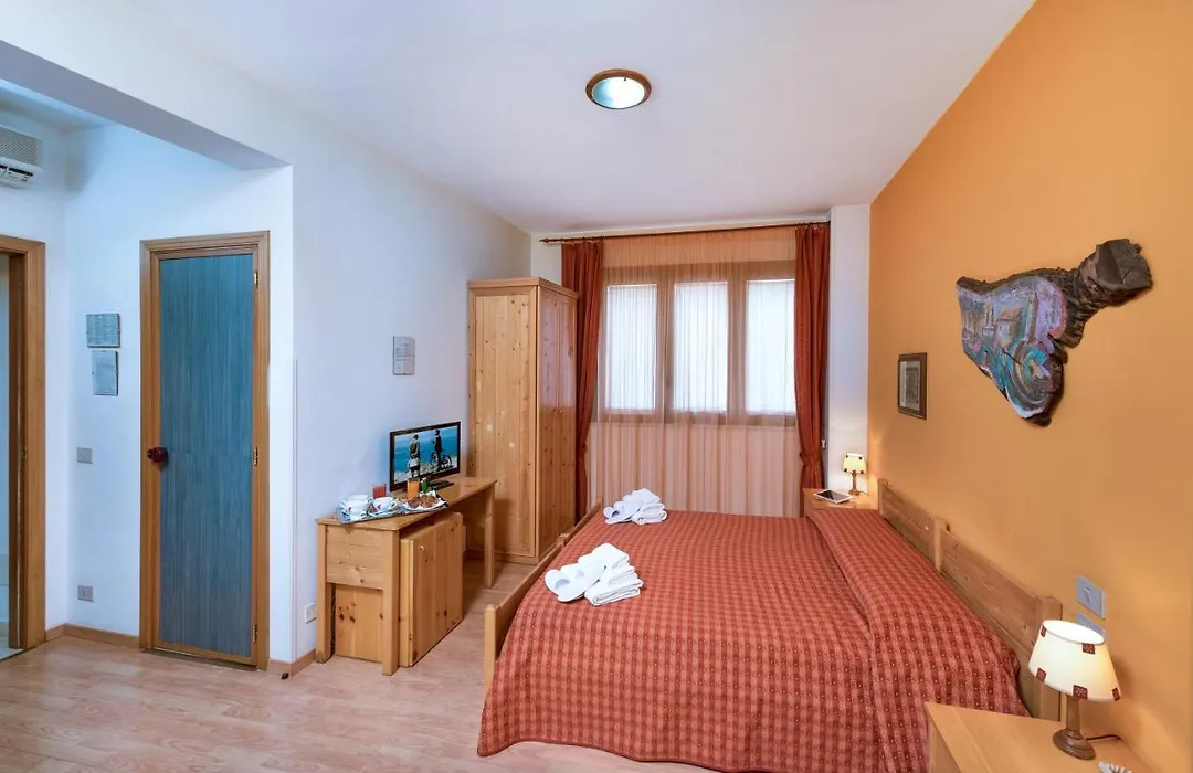 Hotel Halimeda-1