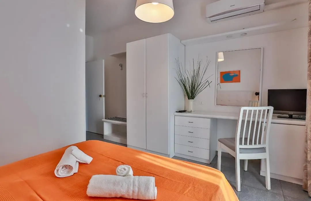 Hotel Delfa-1