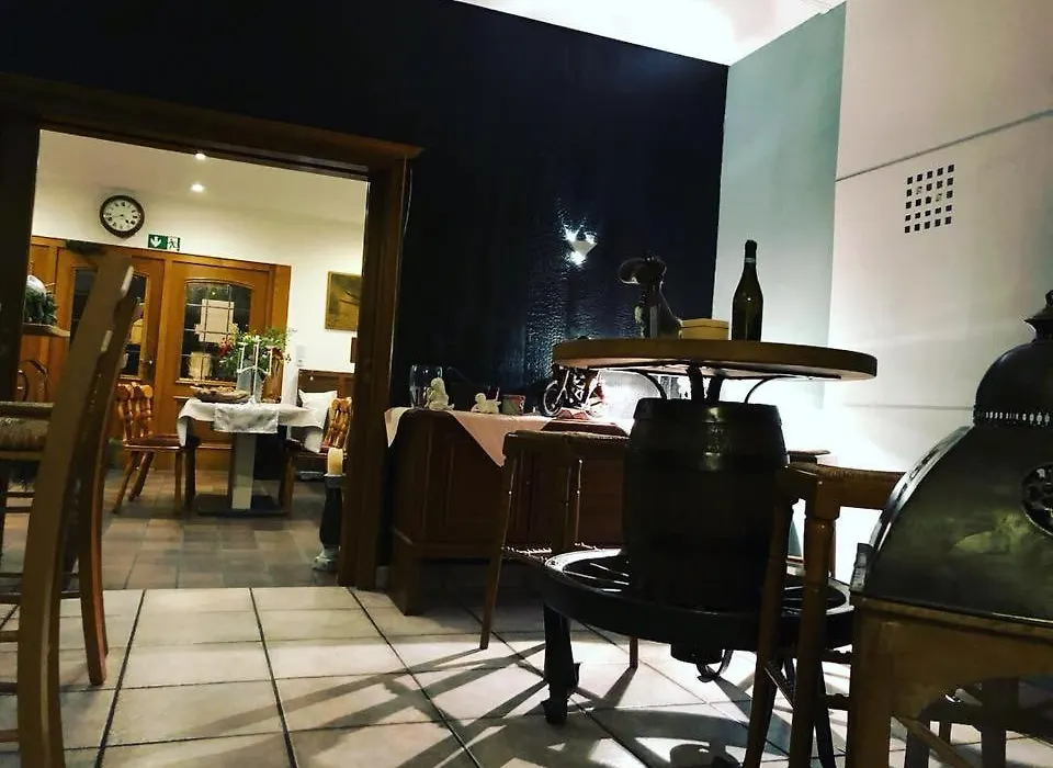 Das kleine Landhotel-1