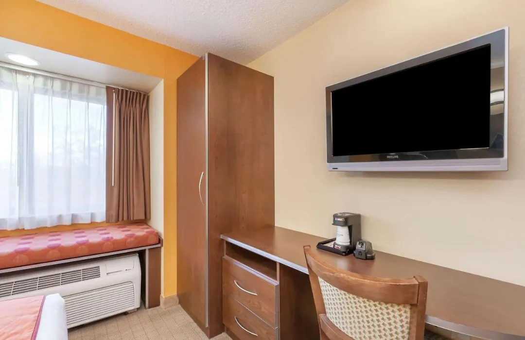Microtel Inn & Suites By Wyndham Verona-1