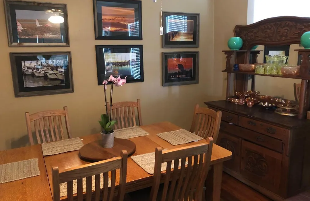 Whooping Crane Manor B & B-1