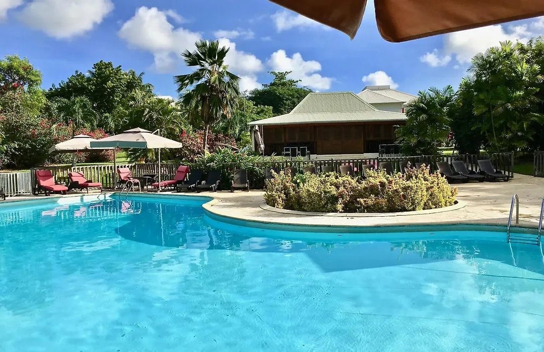 Résidence Le Vallon Guadeloupe Parc Piscine Appartements&Studios&Services hôteliers à la carte-1