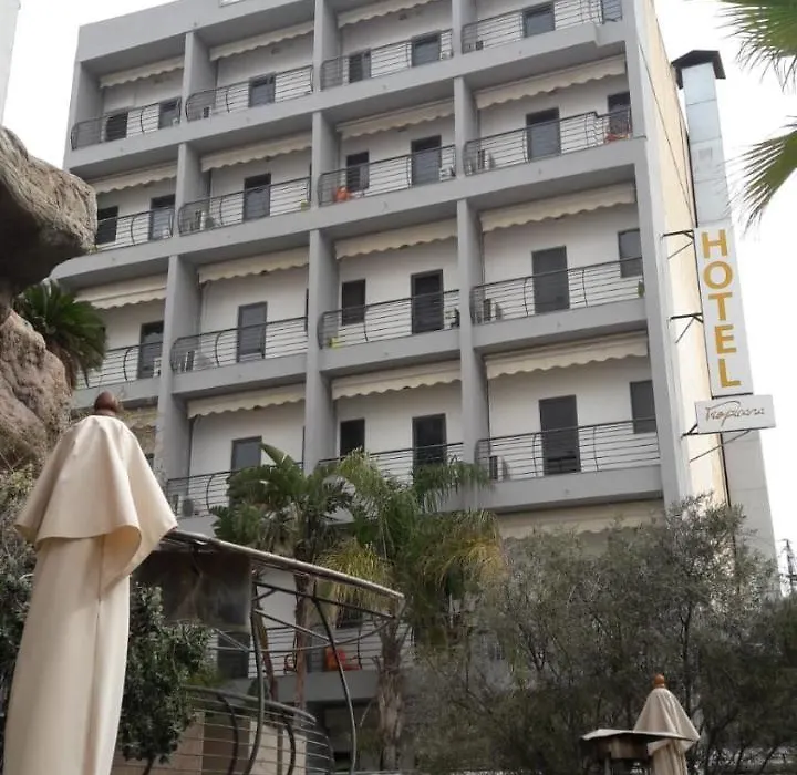 Tropicana Hotel-1