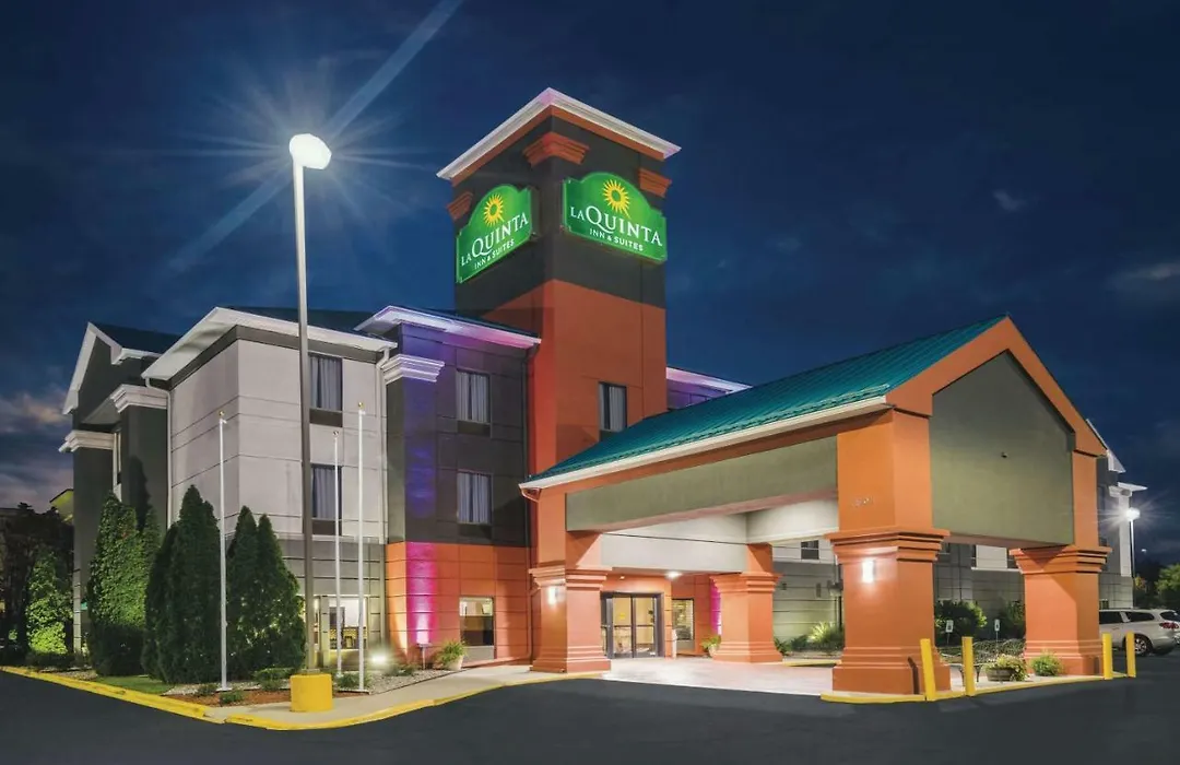 La Quinta Inn & Suites By Wyndham Louisville East-1