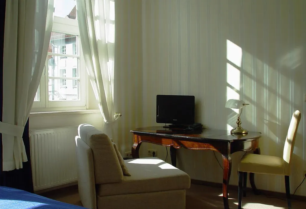 Hotel Altes Hafenhaus-1