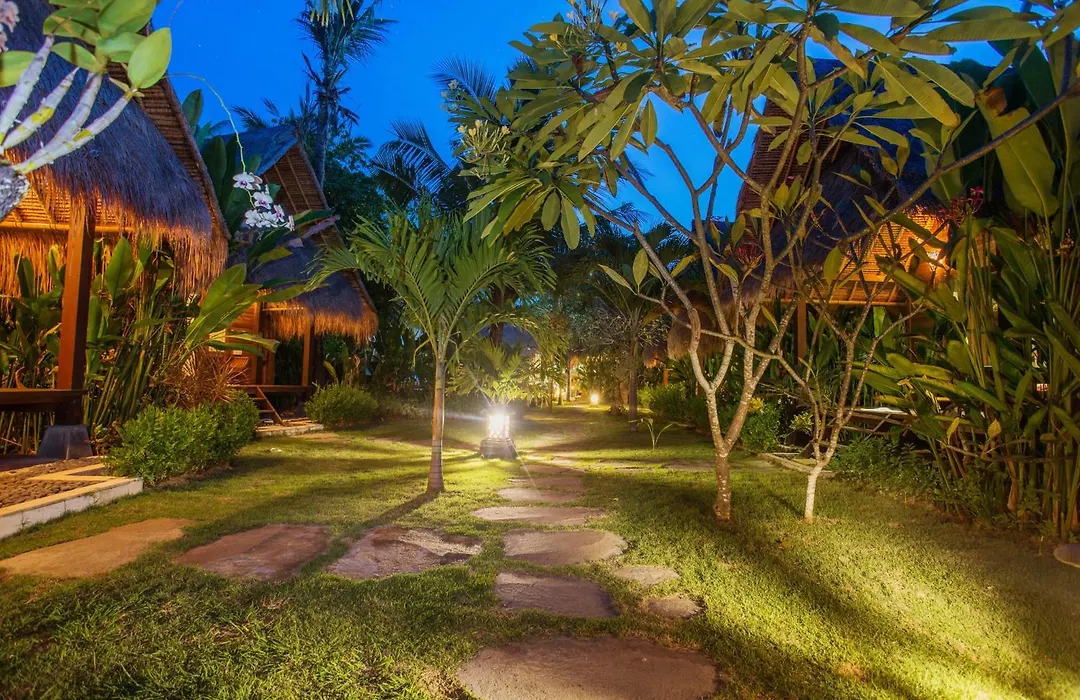 Ts Hut Lembongan-1