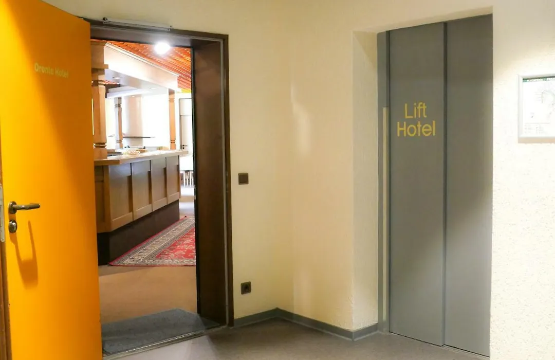 Hotel Oronto-1