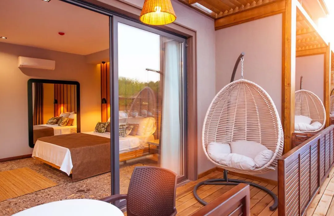 Arwen Hotel-1