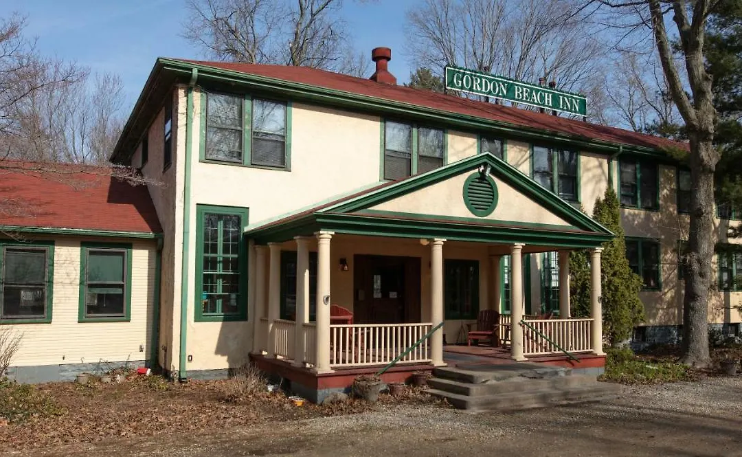 Gordon Beach Inn-1