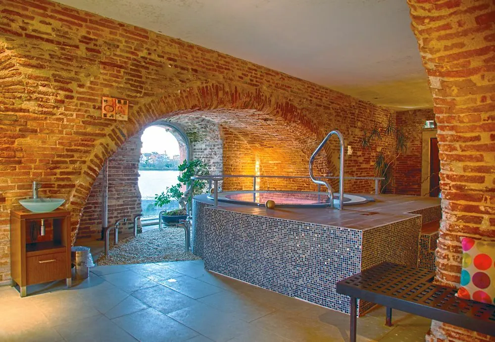 Hotel Le Moulin De Moissac-1