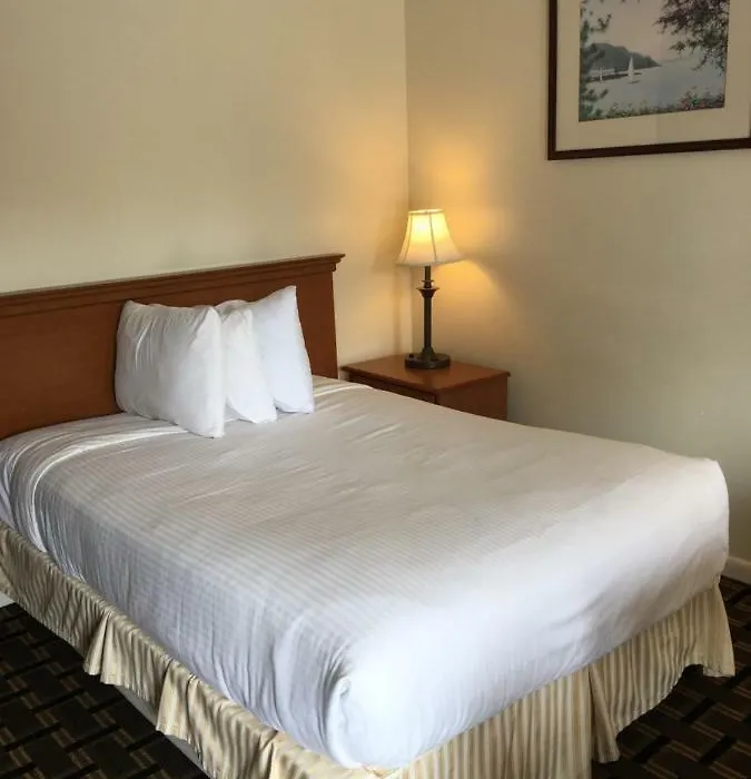 Red Carpet Inn And Suites Cooperstown-1