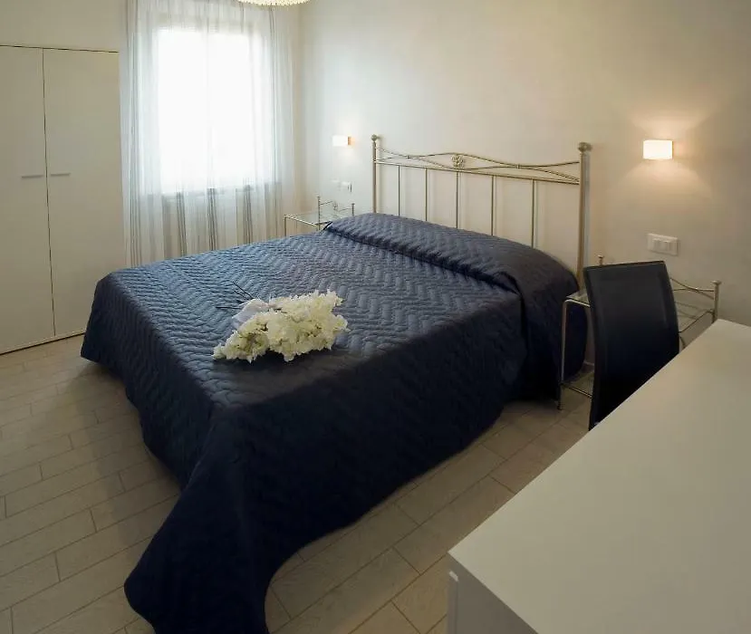 La Perla Del Conero Affittacamere-1