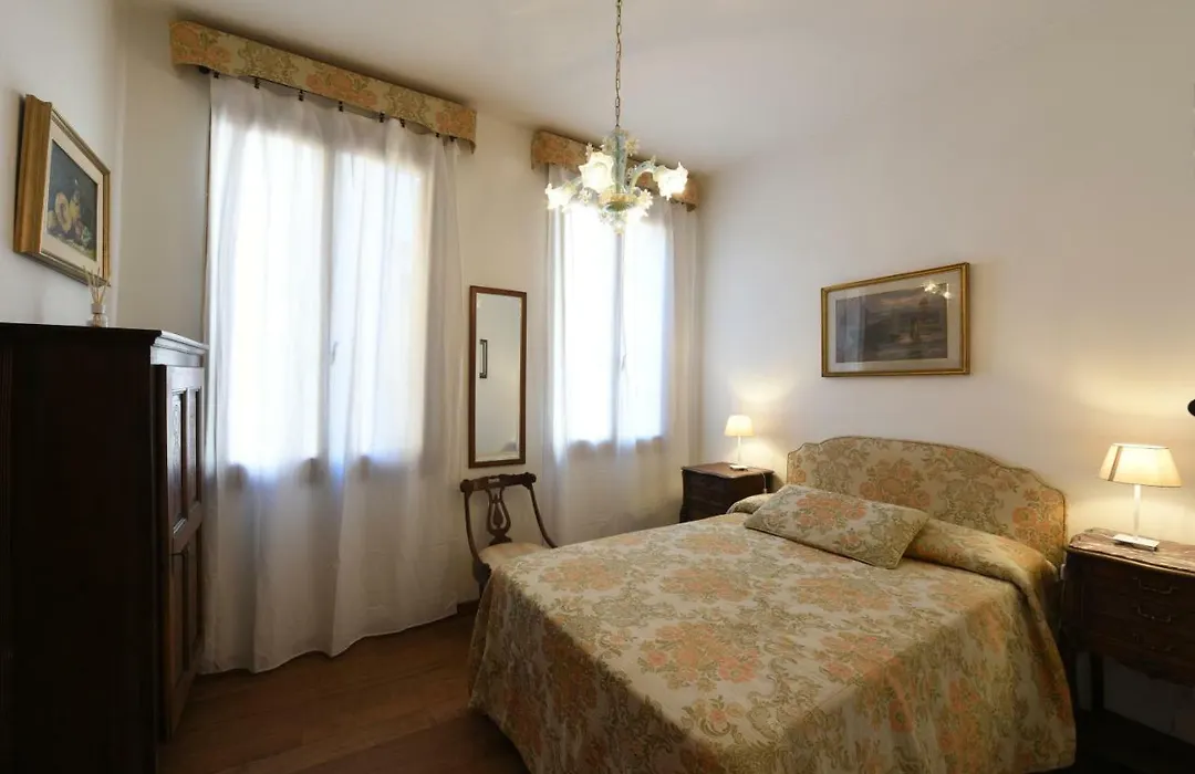 Le Due Corone Bed & Breakfast-1