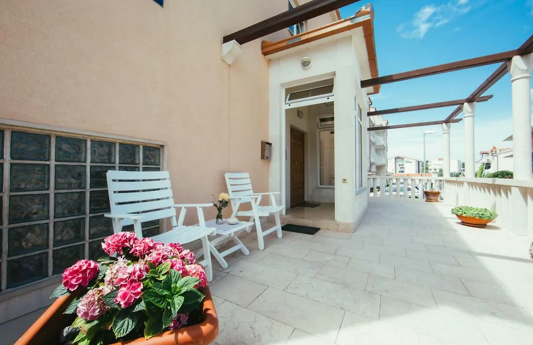 Guesthouse Ante-1
