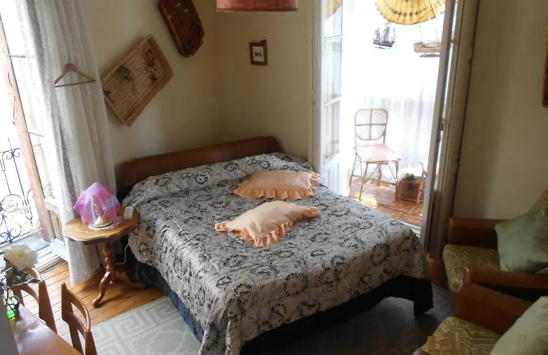 Comfortable House Center-1