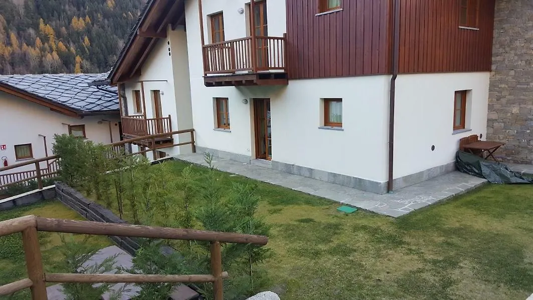 Villaggio delle Alpi-1