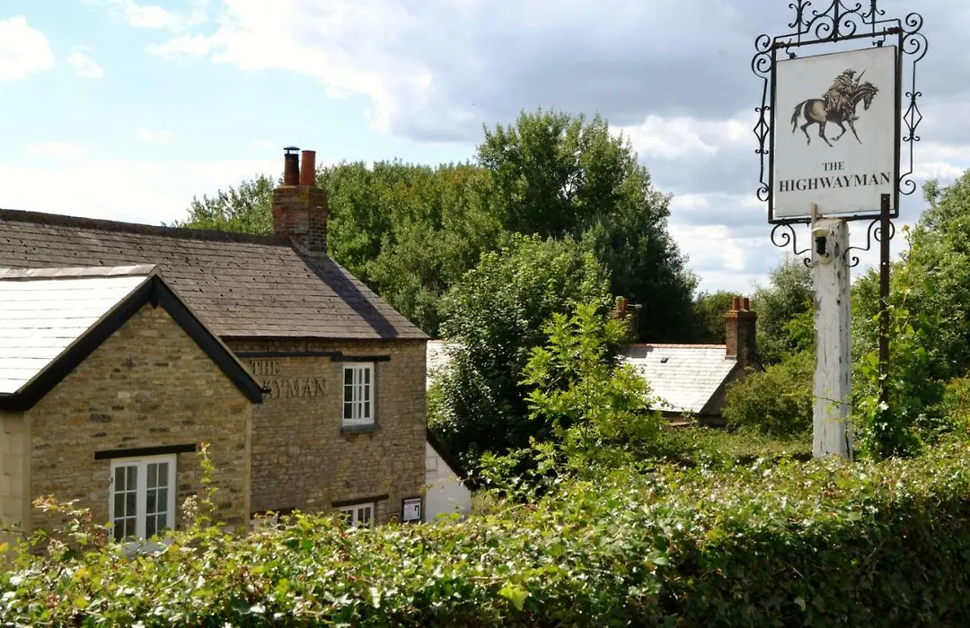 The Highwayman Hotel-1