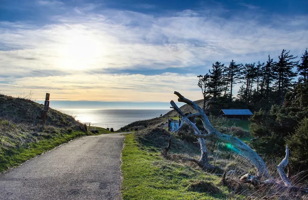Beaches Inn | Puffins Place Cabana-1