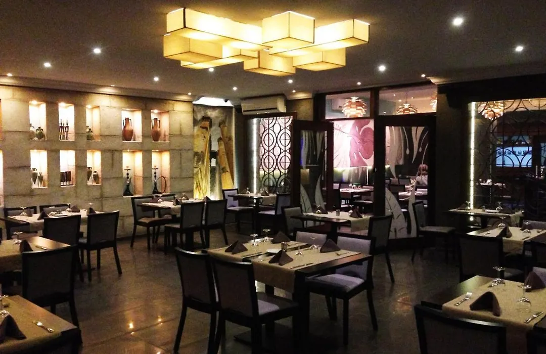 Hotel & Restaurant Farid-1