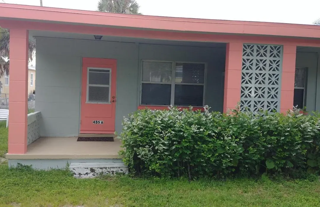 The Holiday Court Villas And Suites-1