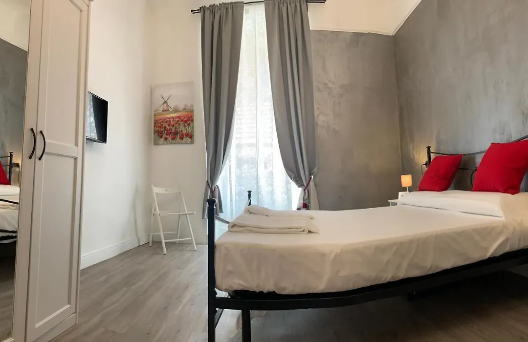Guest House Virginia'S Rooms-Private Free Parking And Top Carignano District-1