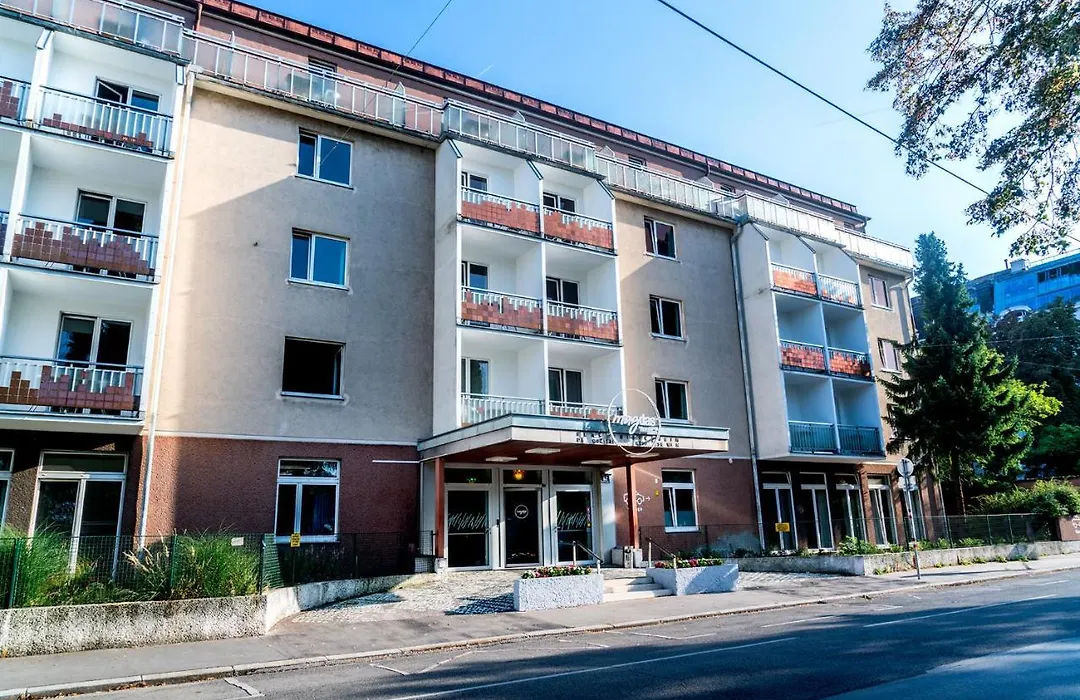Magdas Hotel-1