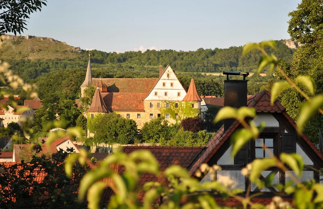 Schloss Wiesnethau-1