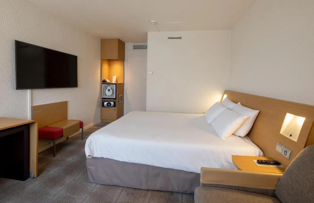 Novotel Geneve Aeroport France-1