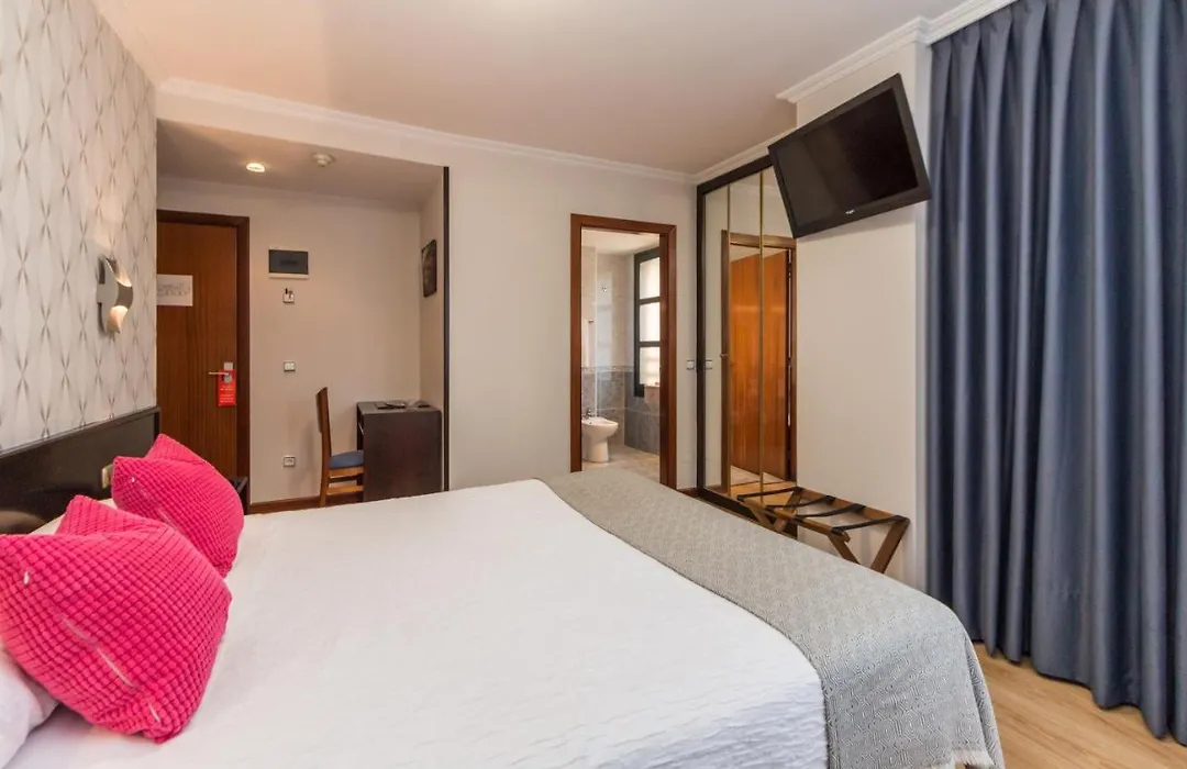 Hotel Gijon-1