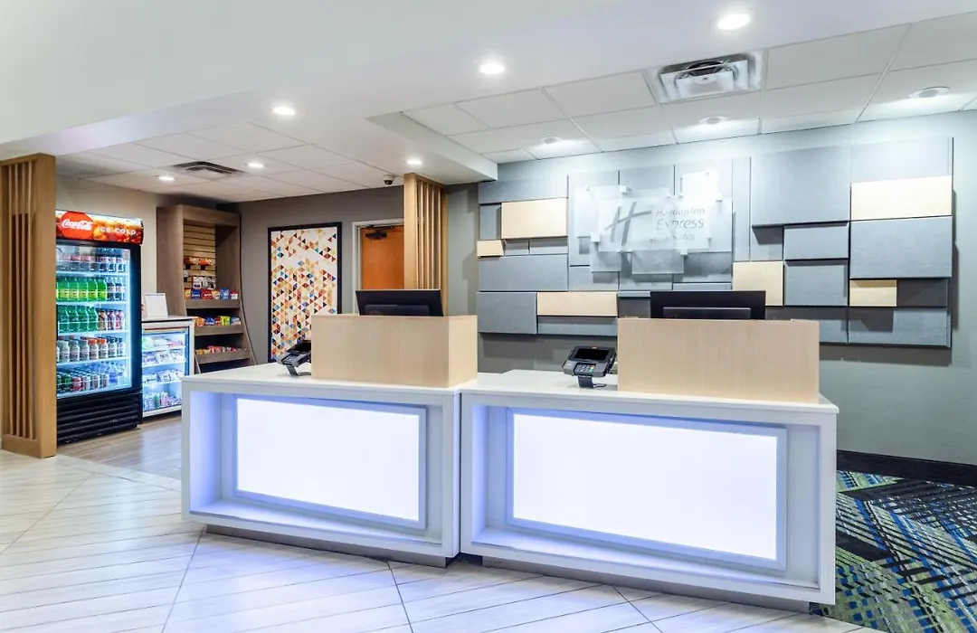 Holiday Inn Express & Suites Cedar Falls - Waterloo By Ihg-1