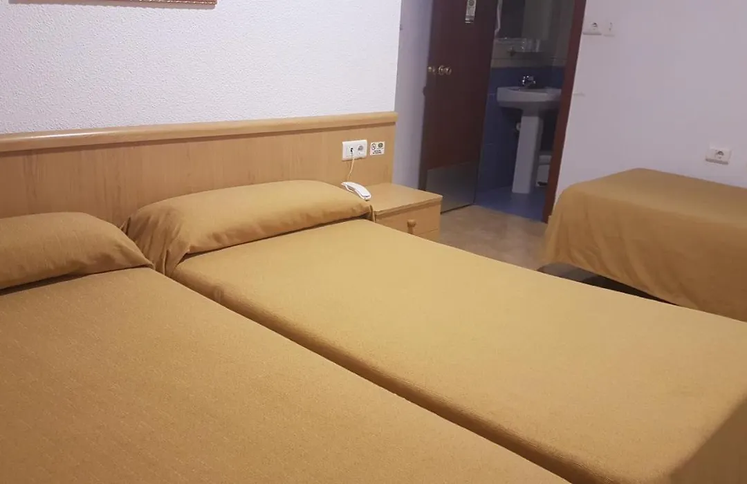Hostal El Altet-1