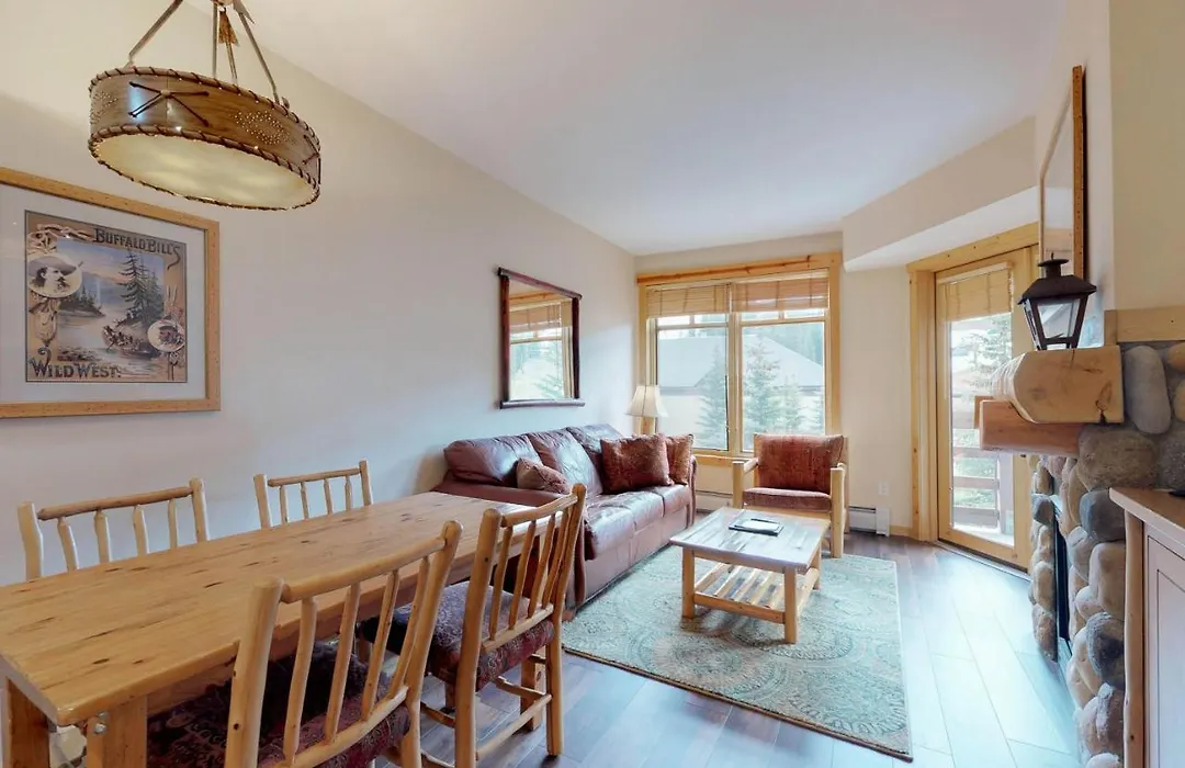 Tucker Mountain Lodge 321-1