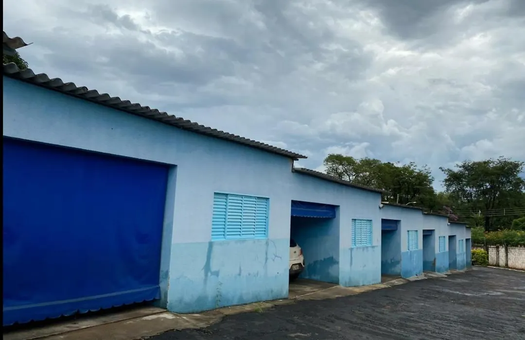 Aquarius Motel IV-1
