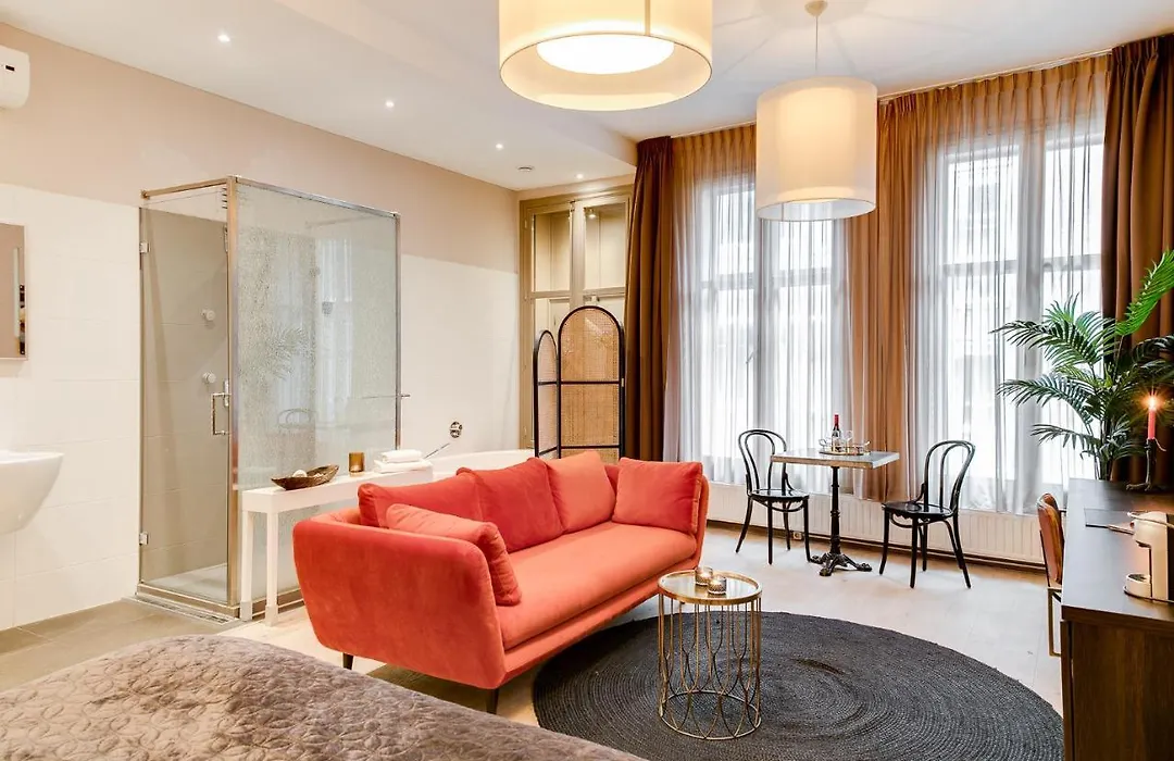 Brasss Hotel Suites-1