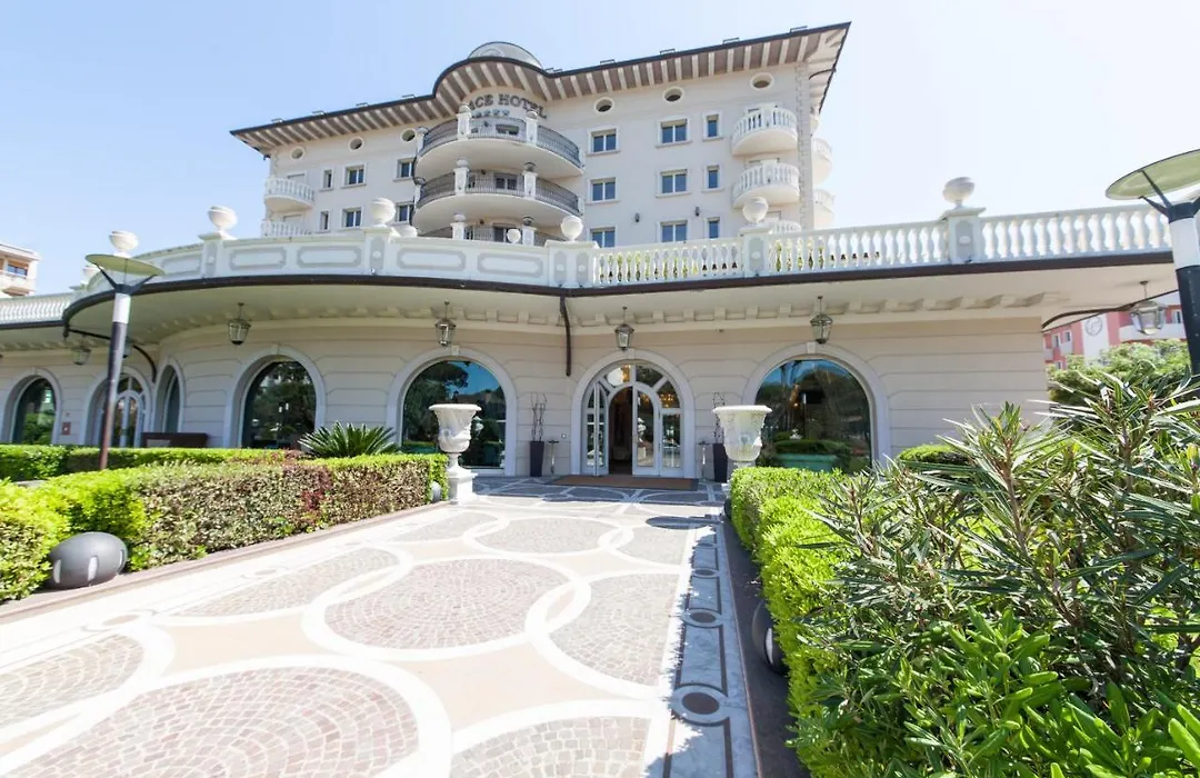 Palace Hotel-1